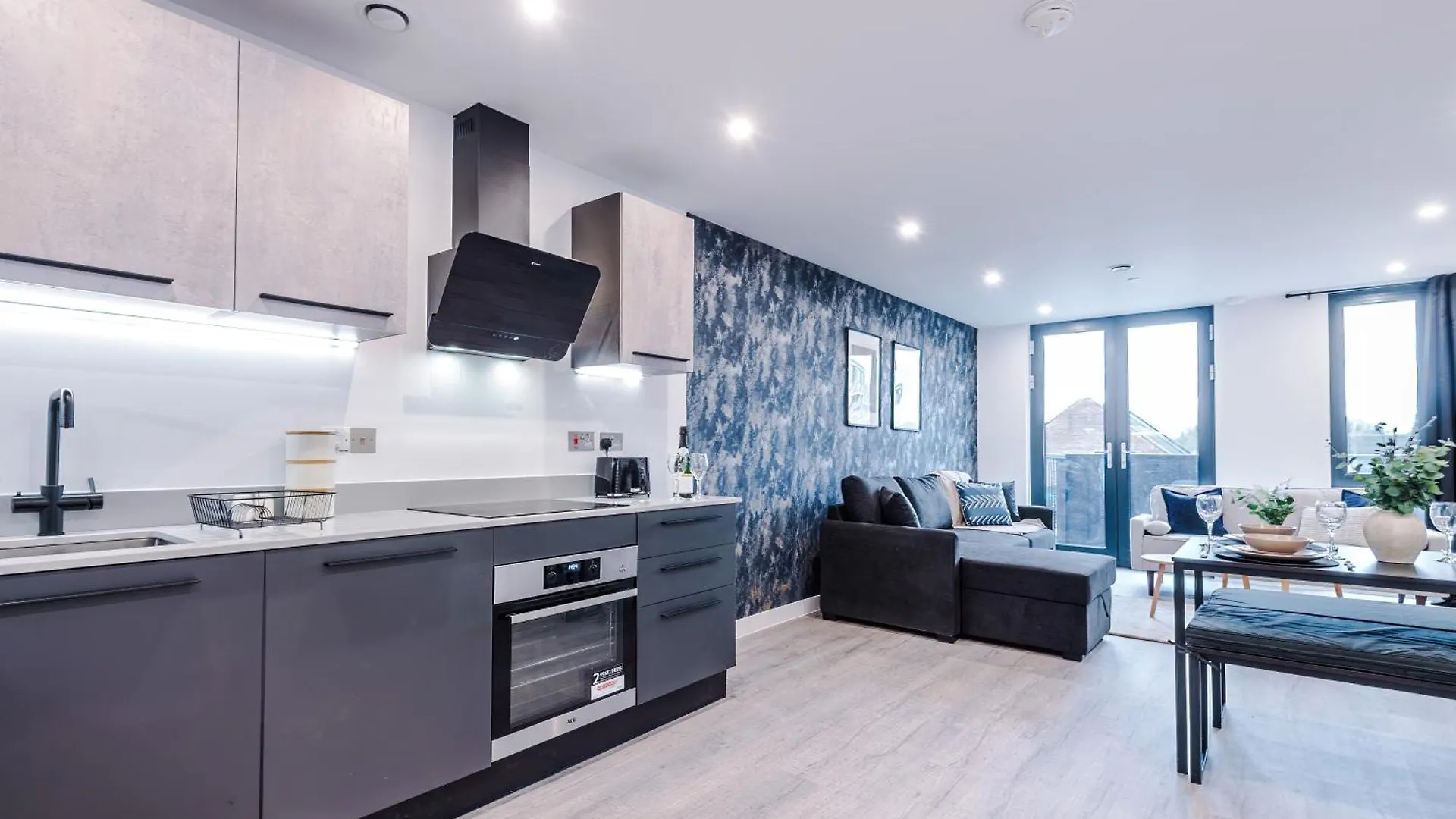 아파트 Icona 2 Apartment, With Free Onsite Gym And Secure Parking 요크